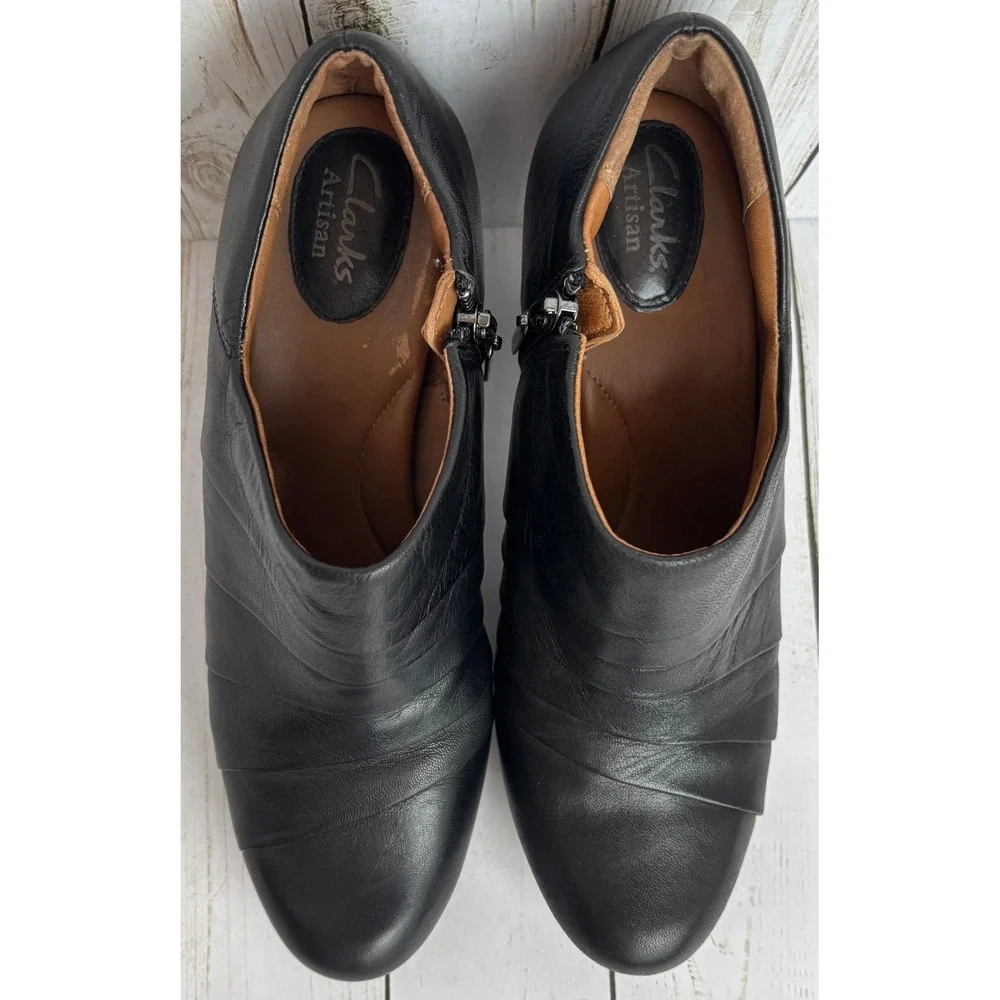 Clarks Artisan Black Leather Pleated Shooties Ankle Boots 62323 Size 10M